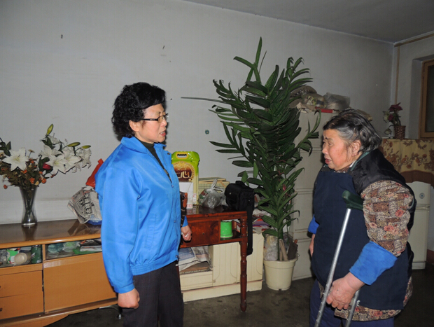 彩虹集團(tuán)退休老職工感謝慰問
