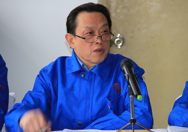 彩虹集團劉董事長傳達“十八大”精神