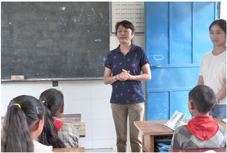 彩虹集團營銷中心冷部長與學生交流