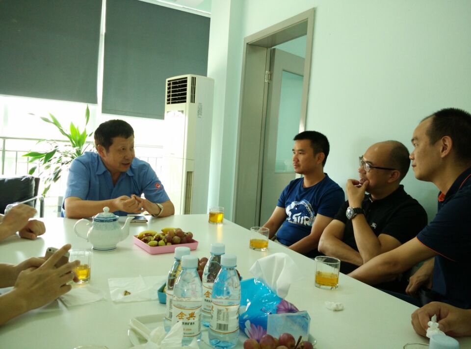 中山美捷時(shí)公司領(lǐng)導(dǎo)到成都泉源公司參觀交流