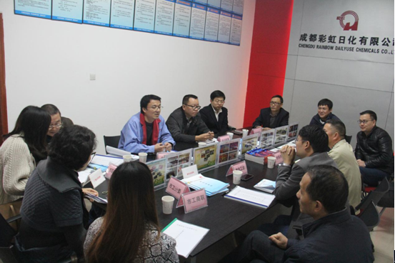彩虹日化公司工會向市領(lǐng)導(dǎo)匯報廠務(wù)公開民主管理工作情況