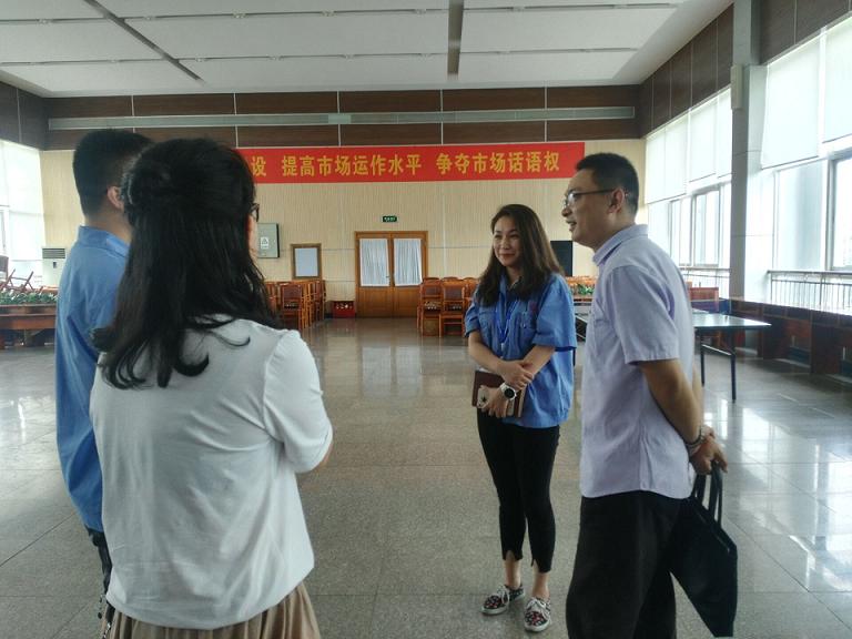 武侯區(qū)團(tuán)委書記于海波率武侯新城團(tuán)委到成都彩虹集團(tuán)交流學(xué)習(xí)