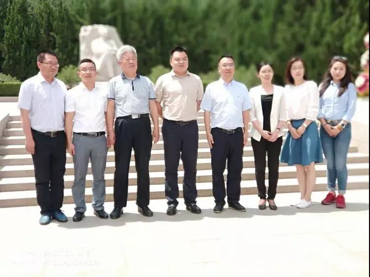 成都彩虹集團(tuán)2018陜西富平扶貧助學(xué)行