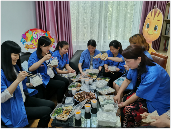 成都彩虹集團(tuán)媽咪寶貝屋因愛而生