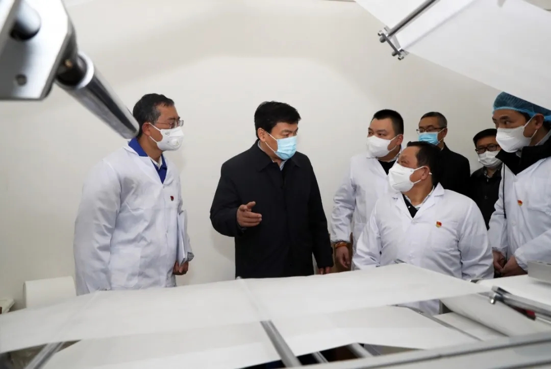 2月4日，羅強率隊到成都彩虹電器（集團）股份有限公司、四川海匯藥業(yè)有限公司現場辦公