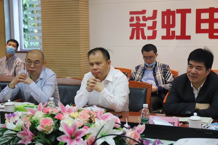 成都市武侯區(qū)委書記陳麟一行蒞臨成都彩虹集團調(diào)研