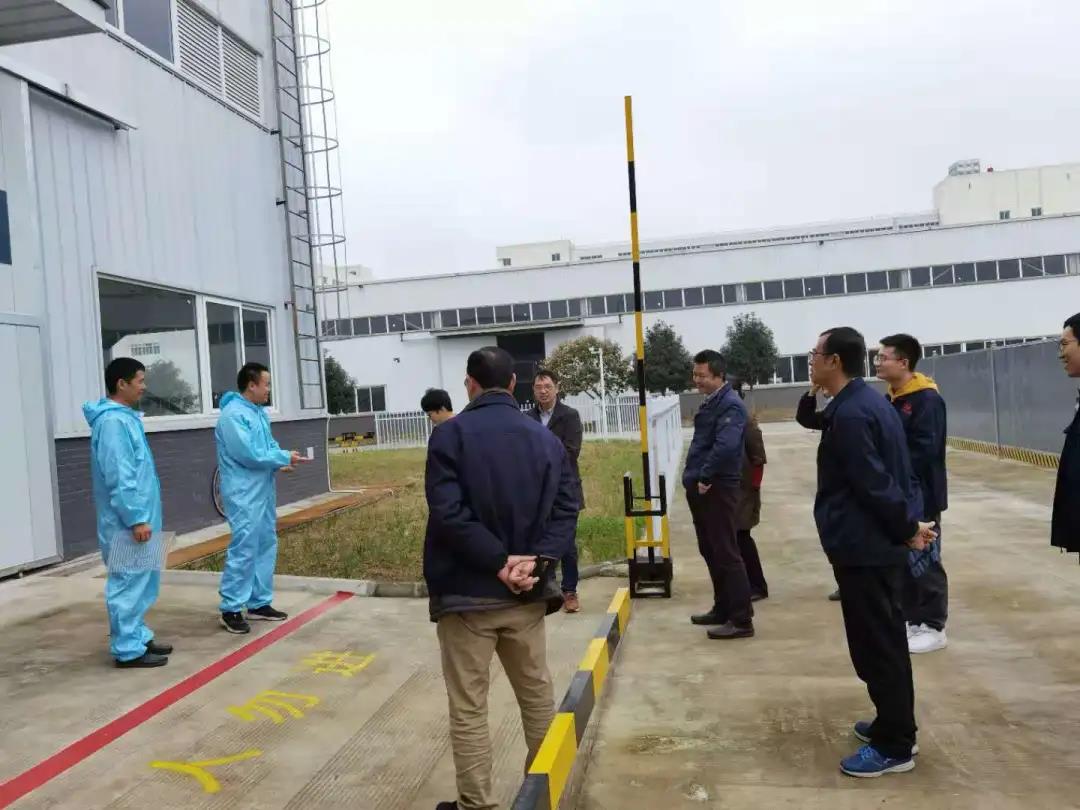 熱烈祝賀成都彩虹集團(tuán)新材料科技有限公司順利通過醫(yī)療器械體系審查